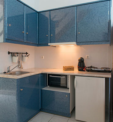 Fully equipped kitchen in the split-level maisonette