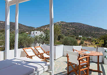 Spacious veranda of the superior maisonette at Edem hotel in Sifnos