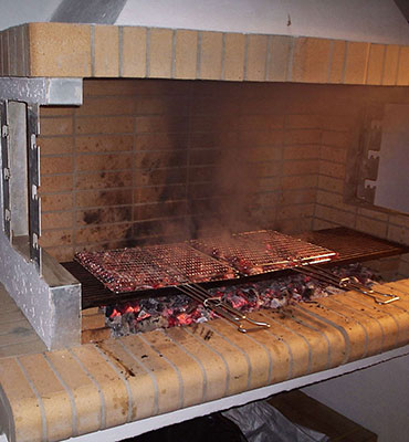 L'espace barbecue de l'hôtel Edem à Sifnos